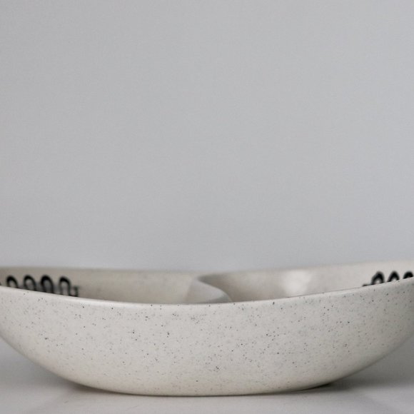 AZTEC DIVIDED SERVING BOWL BY METLOX POPPYTRAIL - Picture 2 of 5